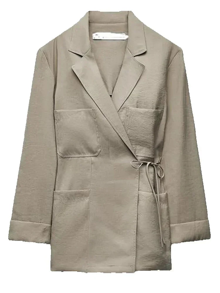 Blazer élégant pour femme avec revers