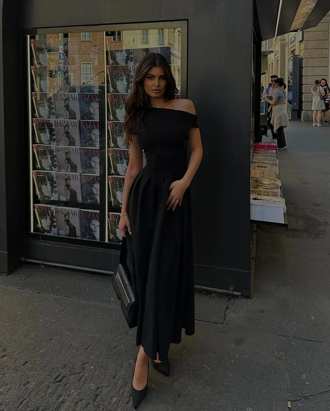 Robe longue plissée élegante a col rond