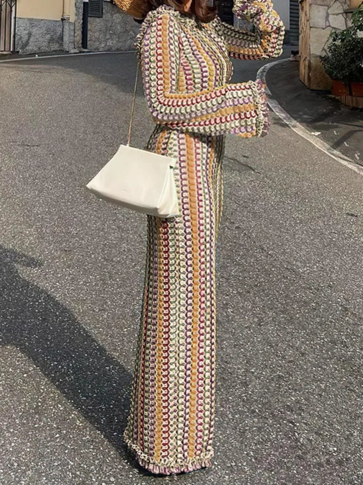 Robe en dentelle dos nu manche longue